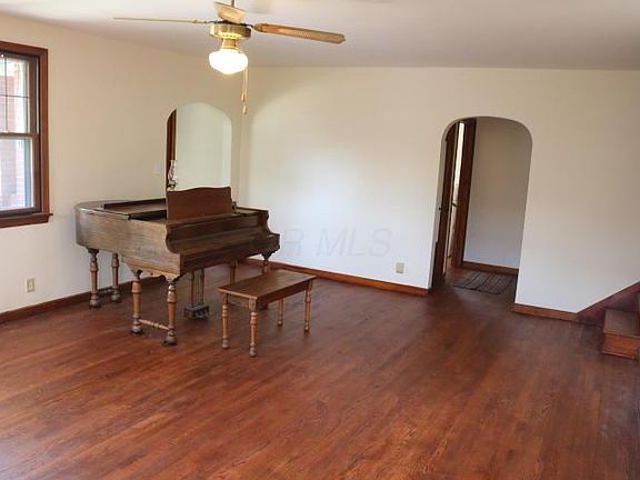 5th image of 102 Ringold St