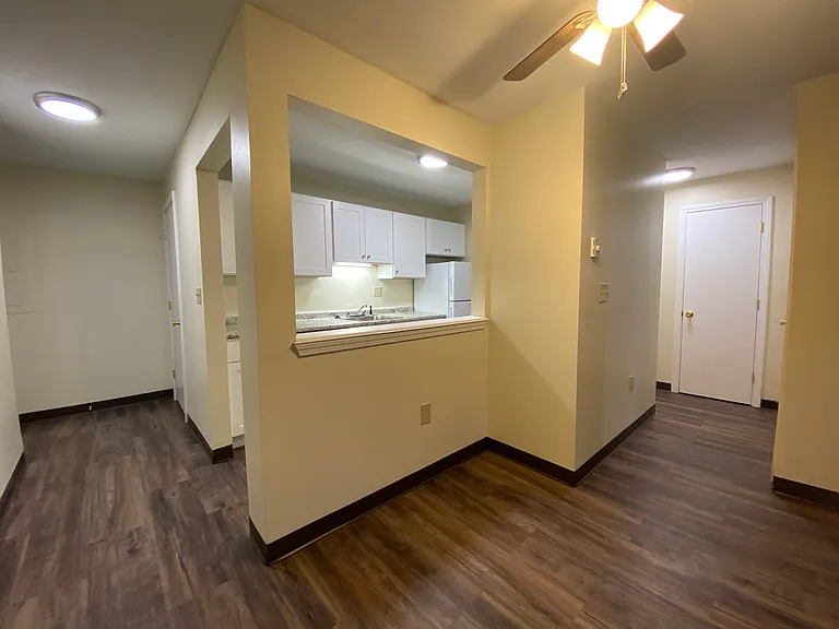 Sunset Ridge Apartments — Photo 102