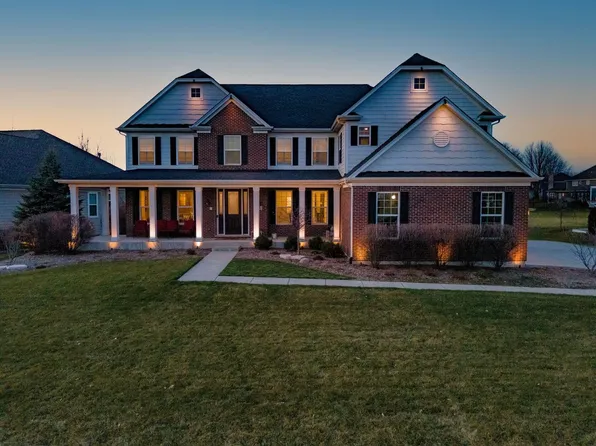 39W710 Norton Lake Dr, Campton Hills, IL 60175