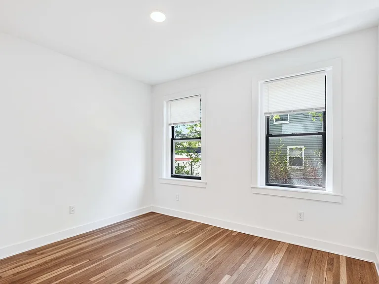 22 Elko St #3 — Photo 3