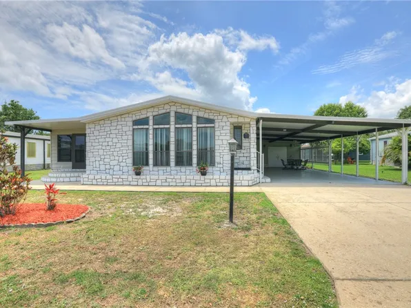 915 Yew St, Barefoot Bay, FL 32976