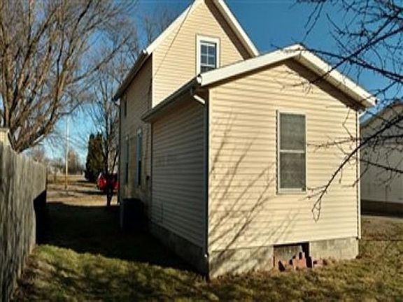 5th image of 508 N Main Ave