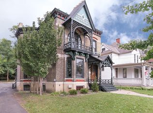 259 Villa St, Elgin, IL 60120