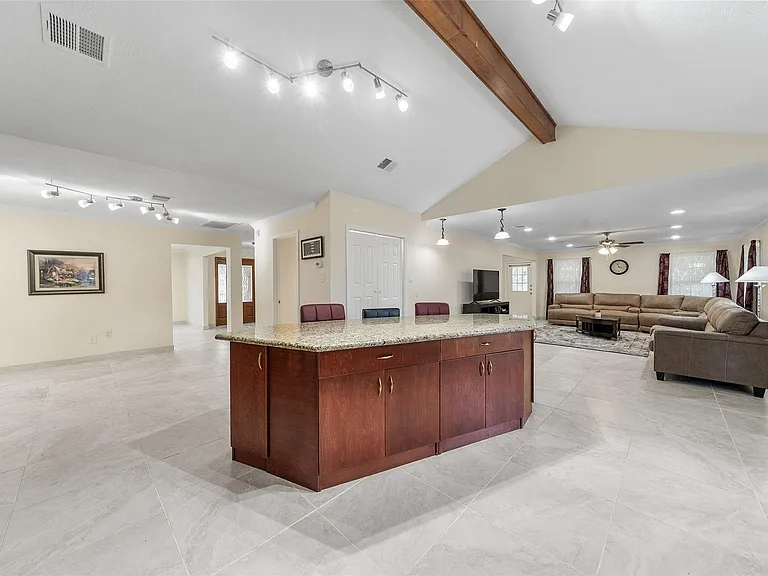 14702 Westway Ln — Photo 10