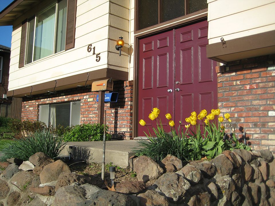 1st image of 615 S 26th Ave