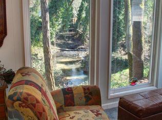 635 NW B St, Grants Pass, OR 97526