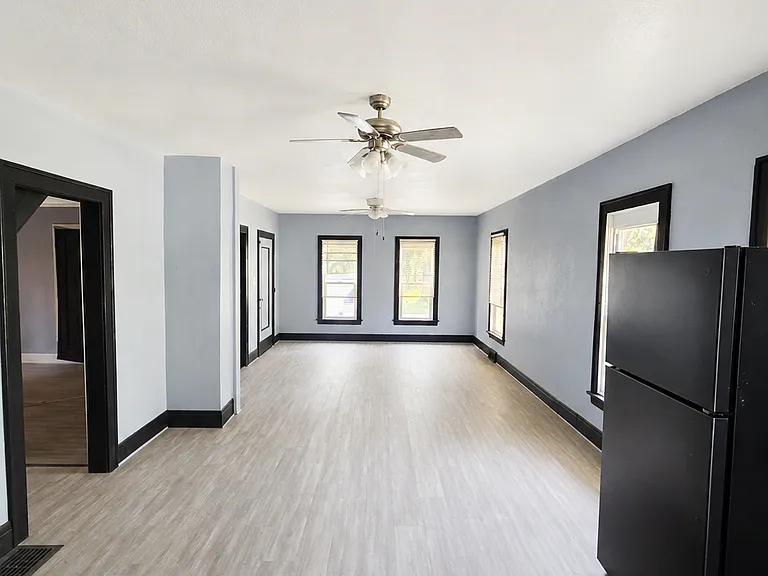345 W River St — Photo 3