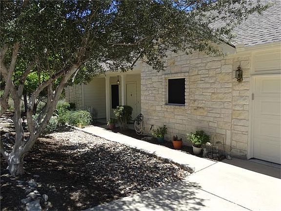 3rd image of 18508 Lakehead Cir