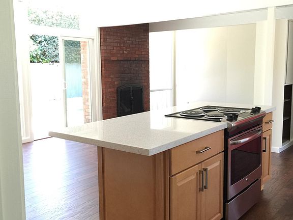 3rd image of 710 Seminole Way