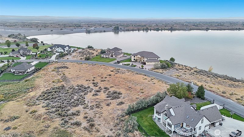 2nd image of 7576 Dune Lake Road SE