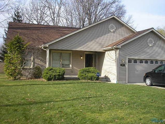 1st image of 746 Oakwood Ave