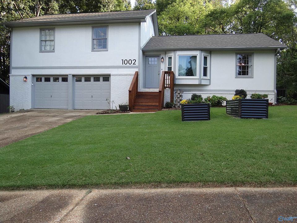 1st image of 1002 Antietam Rd SE