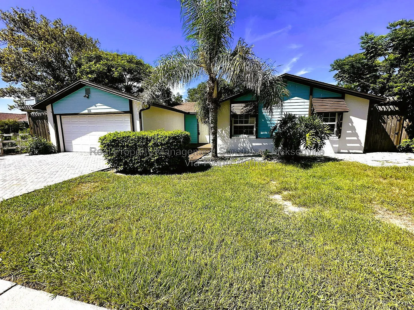 3 bed, 2.0 bath, 1473 sqft, $2,495 — Photo 2