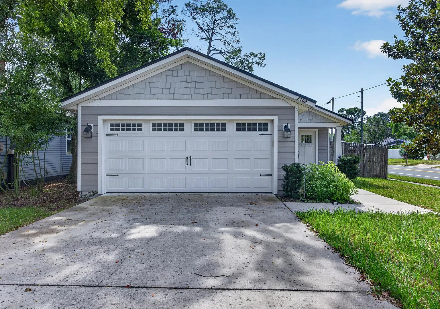 1002 Ingleside Ave — Photo 1