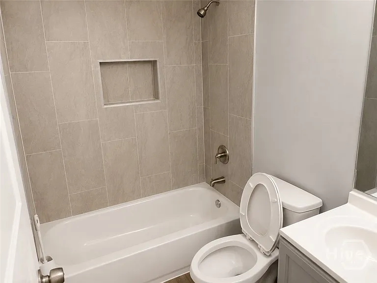 430 Martin Cir — Photo 3