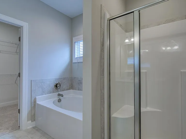60 Kingsly Dr — Photo 25