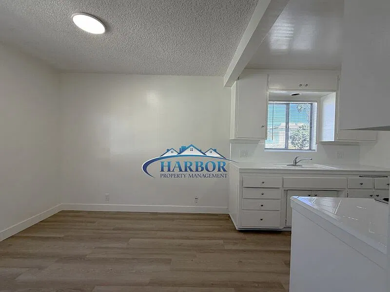 2 bed, 1.0 bath, $2,295 — Photo 4
