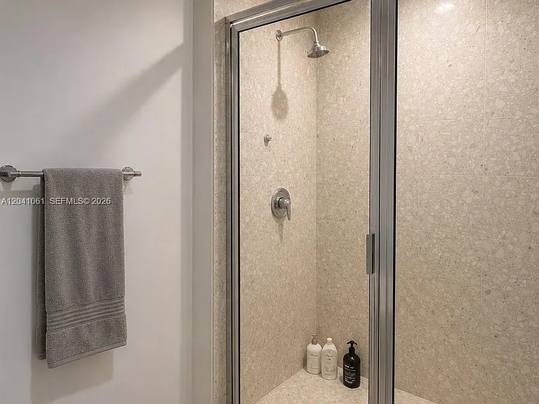 185 SW 7th St #2706 — Photo 7