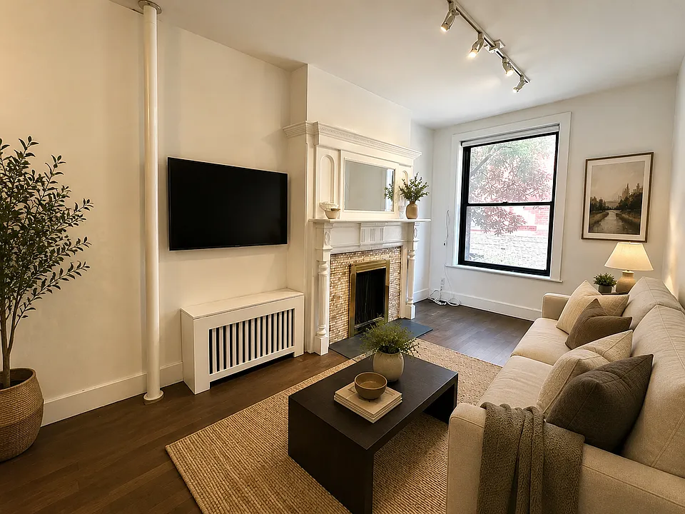 72 W 69th St #2C