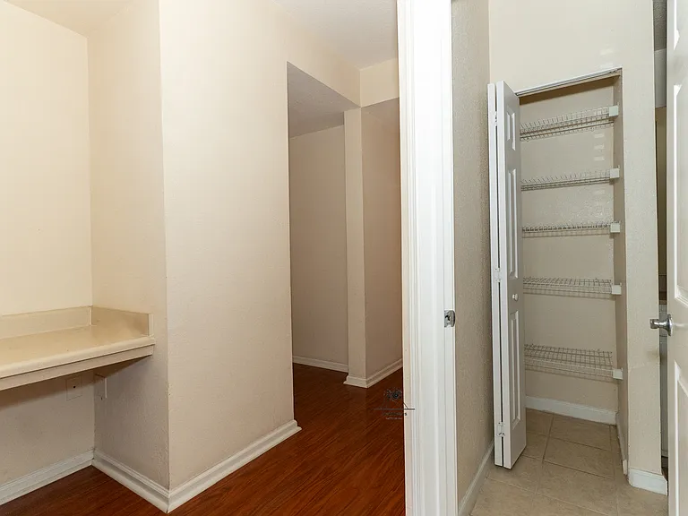 10075 Gate Pkwy N #2202 — Photo 26