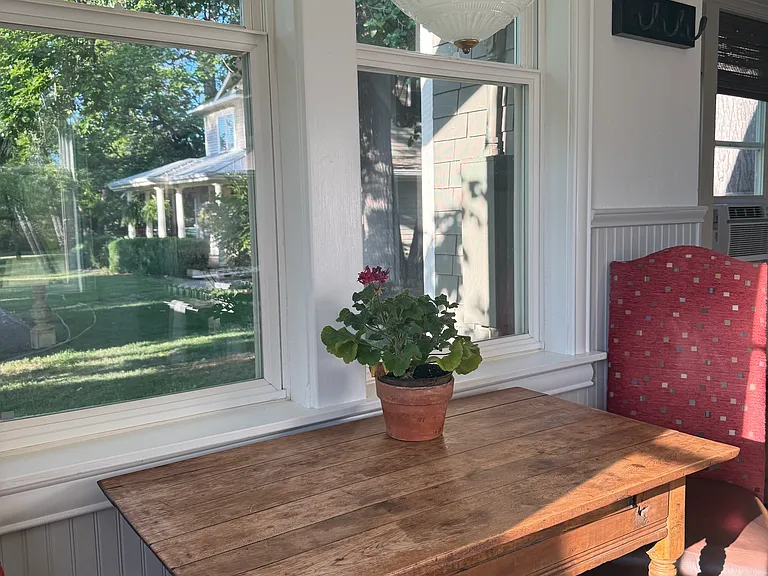 Dining table with 2 chairs