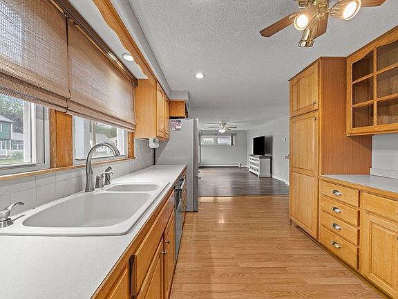 5th image of 35 Lackey St