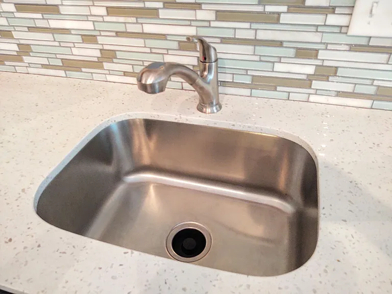 Hickory Park Apartments — Photo 8