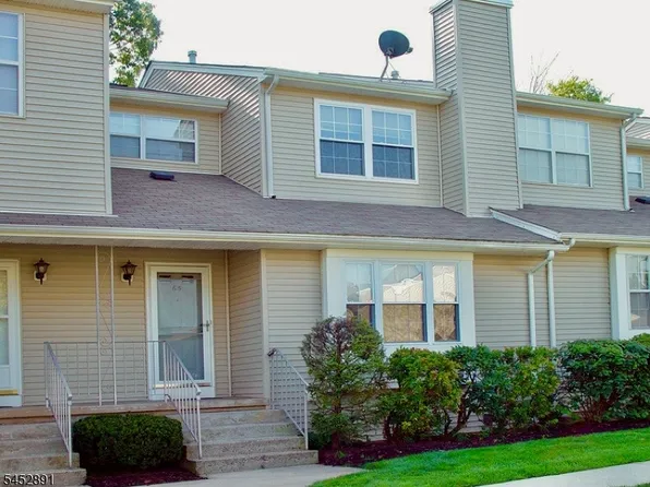 65 Freemont Ct, Franklin Twp., NJ 08873