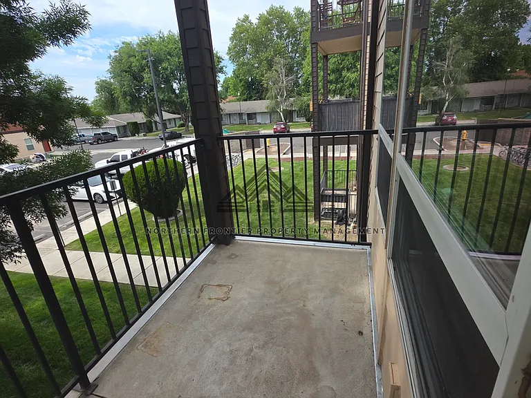 1410 S College Ave — Photo 19
