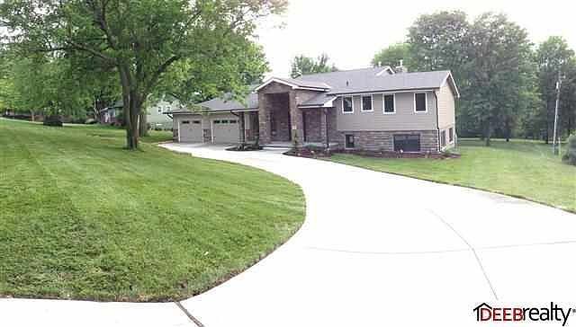 1st image of 2526 S 105th Ave