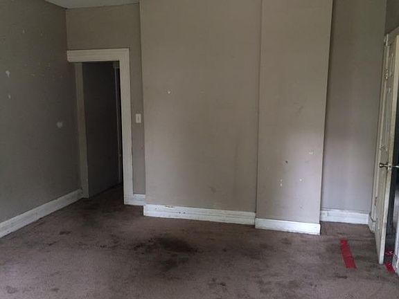 5th image of 515 Lombardy St