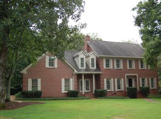 4 Northfield Rd, Signal Mountain, TN 37377