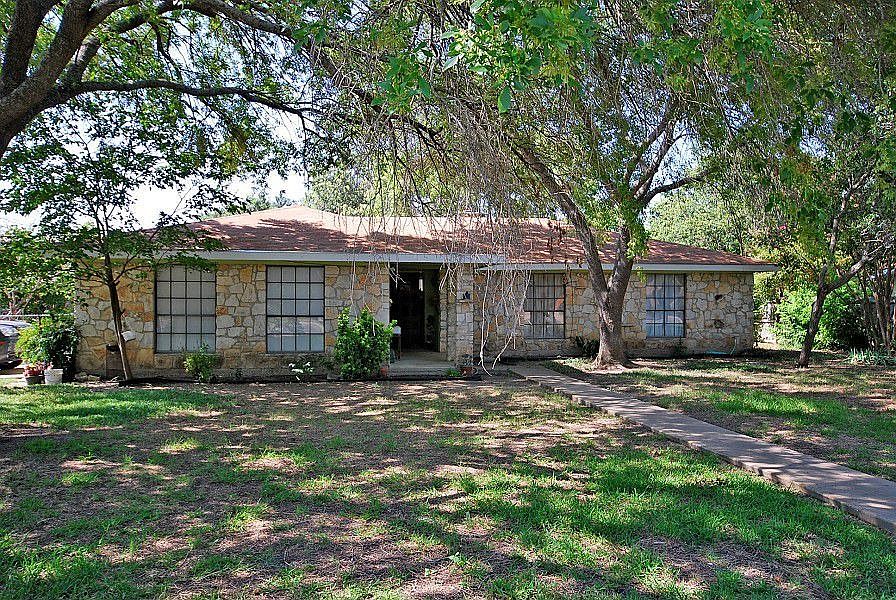1st image of 611 Karolyn Dr