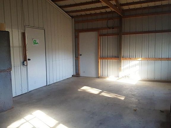 5th image of 10 Nix Ln