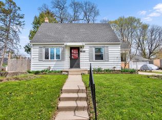 5330 North 54th STREET, Milwaukee, WI 53218