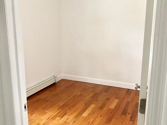 5th image of 24903 Elkmont Ave