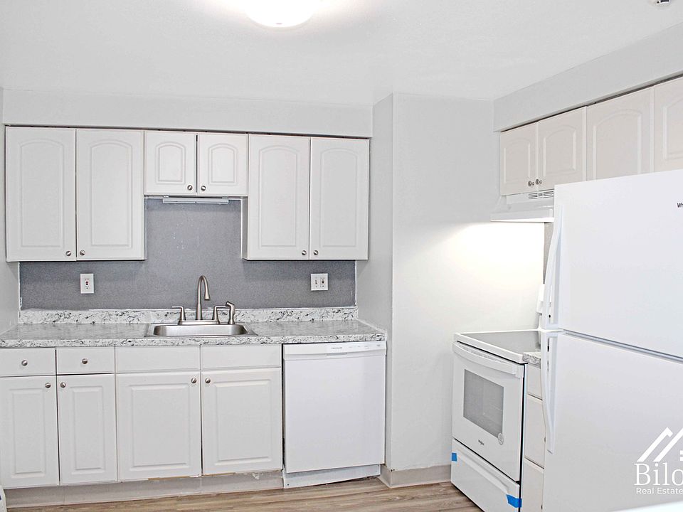 1st image of 264 Fruit Hill Ave #275