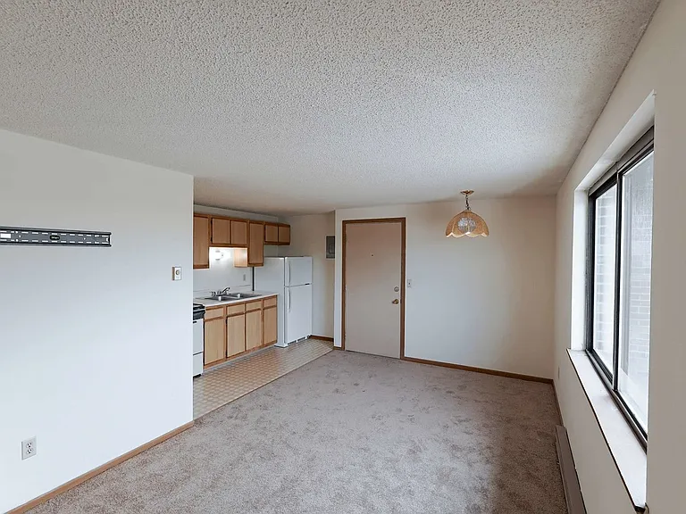 Maplewood Apartments — Photo 28