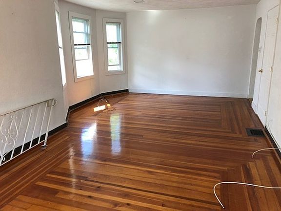5th image of 40 Euclid Ave #2