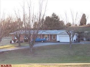 1121 Miller Dr, Herculaneum, MO 63048