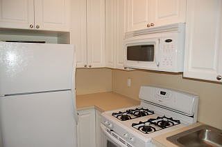 2nd image of 2647 Broadway APT 3SW