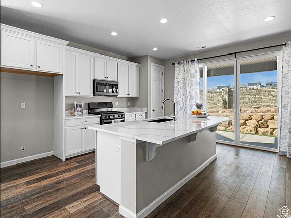 4th image of 2169 N Elderberry Dr