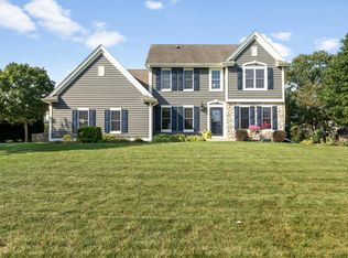 W151N10925 Lyle Ln, Germantown, WI 53022
