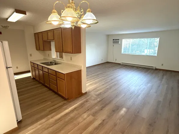 1607 6th Ave E #107, Alexandria, MN 56308