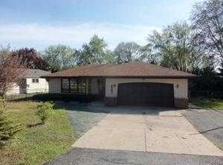 8321 W Whitaker Ave, Greenfield, WI 53220