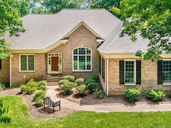 3225 Prestwick Pl, Keswick, VA 22947