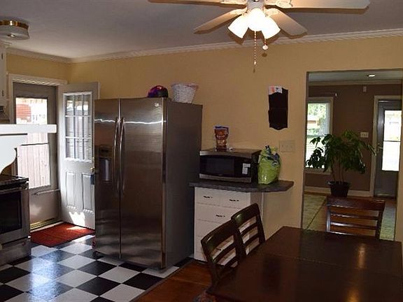 5th image of 455 Sheridan Dr