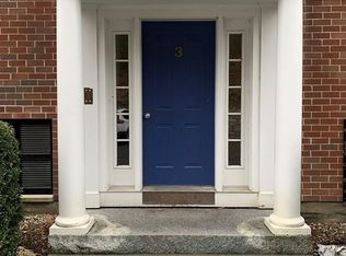 3 Powder House Ln APT 1, Manchester, MA 01944