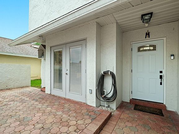 3rd image of 9951 SW 9th Court