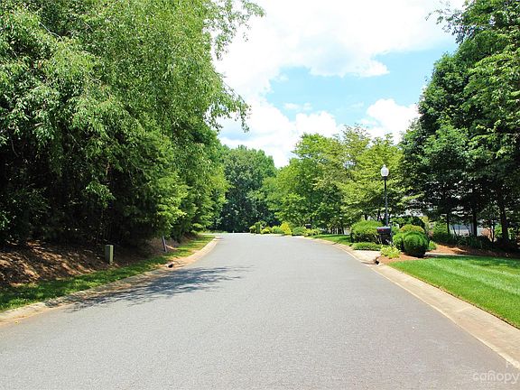 5th image of 229 Wildwood Cove Dr